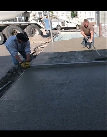 DIY Screed & Bull Float Concrete Slab #shorts