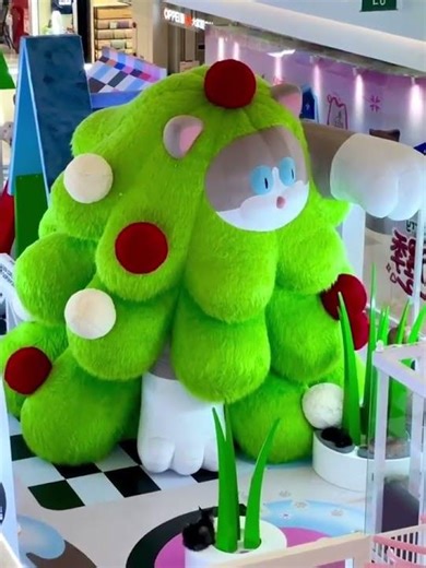 Meowy Christmas! This Inflatable Tree Has a Cat Hiding in It | Viral Holiday Decor