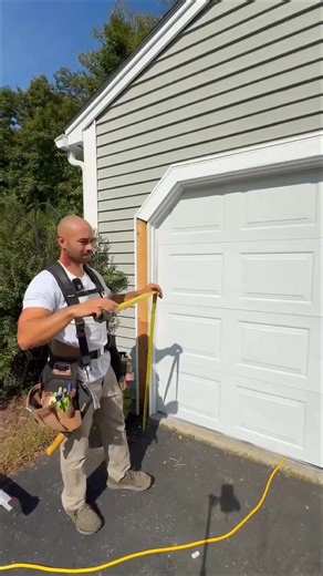 How to replace garage door trim. #remodel #construction #contractor #diy #carpenter #tools #building | Carpenter King