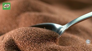 Anak anda perlukan tenaga untuk lakukan yang terbaik. Jadi, berikannya secawan MILO®️ kegemaran yang padat dengan kebaikan 6 vitamin serta 3 mineral. | MILO Malaysia