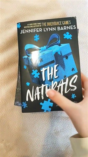 Characters with family problems #bookbites #books #booktubetbr #bookreview #bookish #booktok