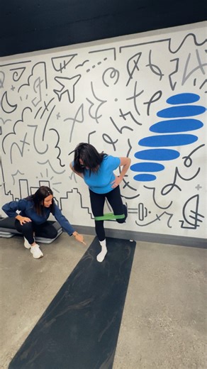 Barbara Ann | food, style and motherhood on Instagram: "Pelvic heaviness, pressure, or discomfort, or pain? Save this. After starting pelvic floor physiotherapy with @physiowithmina at @foundationphysio in Etobicoke, we’ve moved from simply understanding what’s happening in my body to actually building support, coordination, and strength. If you’re dealing with pelvic floor tension, pressure, or core instability, these are a few gentle but effective moves. ⚾️ Pelvic floor trigger point release w