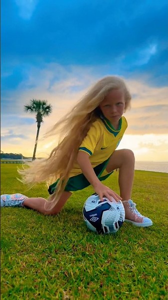 DAI DAI ‪@Shakira‬ ‪@fifa‬ #youtubeshorts #profesionaldancer #ytshorts #dance #youtube #tiktok #shorts