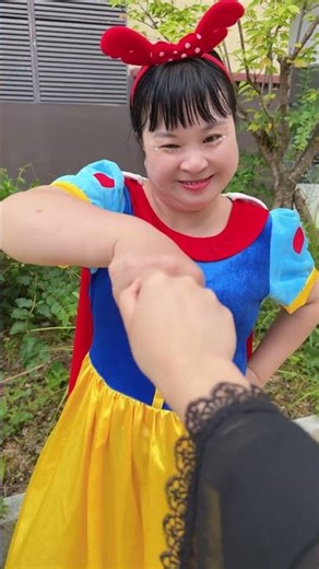 The witch shared the snacks with Snow White