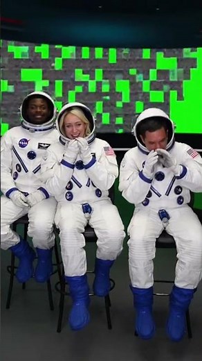 Artemis 2 Live gREEN sCREEN gLITCH Meme