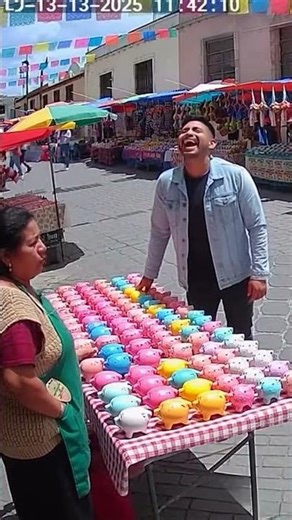 haces otro chiste como ese y te vas de aquí jaja #alcancía #humor #viralvideo