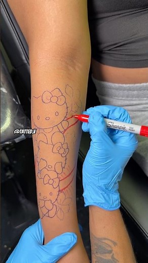 Hello kitty 🐱🙋🏾‍♂️ sleeve tattoo #hellokitty #hellokittystuff #tattoo #tattooprocess #tattooer