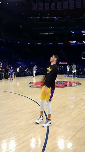 Lonzo Ball jumpshot form