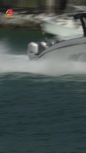 🚤 Midnight Express Blasting Out of Haulover Inlet! 🌊⚡ #Boatsnaps #Miami #HauloverInlet #BoatLife | BoatSnaps