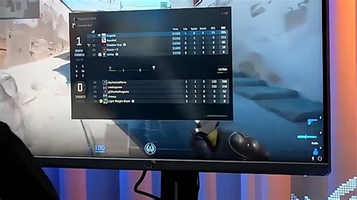 240Hz高刷新率加1ms响应，极速电竞体验