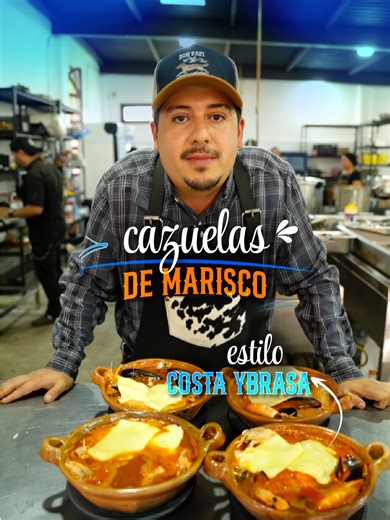 Así se prepara un caldo que reconforta desde el primer sorbo… 🌊🔥🍲 En este video te mostramos cómo hacemos nuestro caldo de camarones estilo Costa y Brasa, con un fondo lleno de sabor, camarones bien trabajados y ese toque que lo hace único. 🦐✨ Cada paso está pensado para lograr un caldo intenso, equilibrado y de esos que se disfrutan hasta la última cucharada. Aquí no es cualquier caldo… es sabor con carácter. 😎🔥 Dale play y antoja como se debe. 📍 Dirección: Rancho la Argentina, Carretera