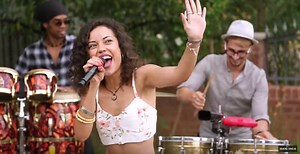 Convirtieron ‘Hello’, de Adele, en una salsa y conquistaron las redes