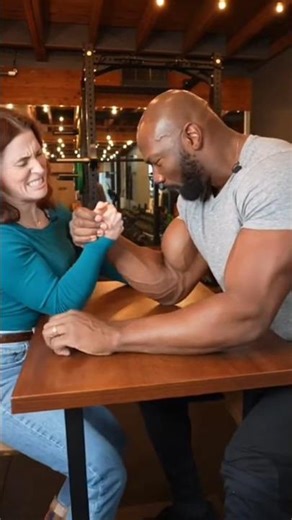 He’s Built Like a Tank… But His Girlfriend DESTROYS Him! 💪😂🔥 #shorts