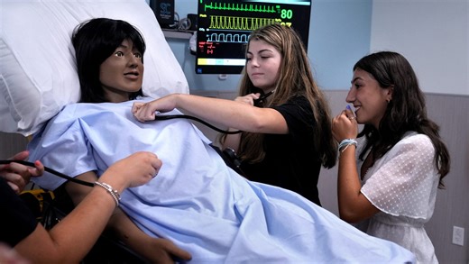 RI's new nursing school wants to graduate `healers,' ease job stress, reduce national exodus