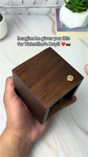 Entire relationship in this box ❤️✨ #valentinesday #memories #couples #giftideas #couplesgift