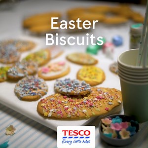 Why not get the kids involved and bake these eggstraordinary Easter Biscuits to share with the whole family 🐣 🐰 | Tesco Ireland