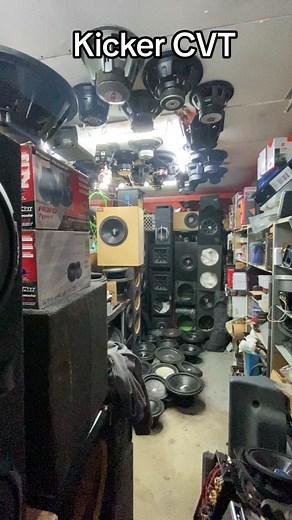 Sub demonstration of the Kicker CVT 12 inch shallow sub#teamtwistedsounds #12inchsubwoofers #shallow #extremeaudio #basshead #sounds #db #caraudio #kickers #loudsubs