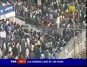 551K views · 10K reactions | Afridi out and crowd out end Tak dekna | Shahid Afridi is my life | Facebook