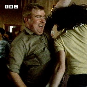 As Ireland's famous Lisdoonvarna singles matchmaking festival begins today, here's a joyous clip from 1984 of some of the fun to be had there. Wait for it... ❤️ | BBC Archive