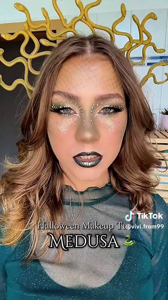 Scorpio Edition: Medusa Halloween Makeup Tutorial