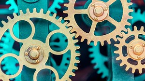 Professional & Financial Disputes Claims Handling : Clyde & Co