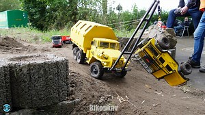 37K views · 1K reactions | CROSS UC6 URAL OFF ROAD 6WD RC ROCK CRAWLER Summer party mini Truck Club Recklinghausen e.V. #rc #rccrawler #ural #crossrc | RC Scale Crawler World | Facebook