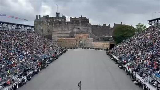 The Royal Military Tattoo 2025 ❤️ _75th Anniversary🏴󠁧󠁢󠁳󠁣󠁴󠁿#edinburgh #militarytattoo #scotland #ForeverEdinburgh #travelblogger #scozia #visitscotland #viaggiare #discoverscotland #militarytattoo2025 #theroyaledinburghmilitarytattoo | A Taste of Scotland Tour