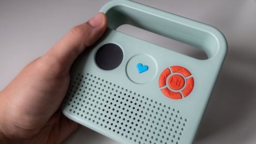 Test Merlin : l'enceinte conteuse d'histoires de Bayard et Radio France au contenu enchanteur