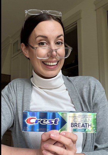 Crest Clean Breath toothpaste neutralizes bacteria at the source