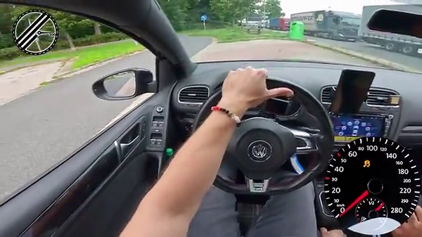 VW Golf 6 GTI Stage 3 Performance on Autobahn