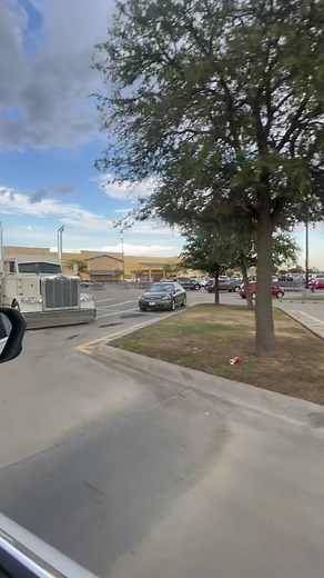 Custom Peterbilt RVT Heading Back to California