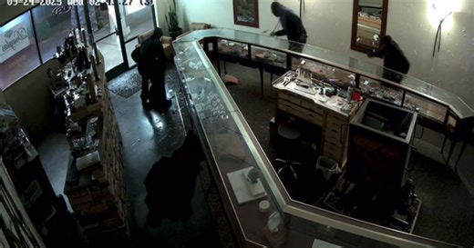 VIDEO: Three men arrested in Phoenix-area jewelry store heist spree