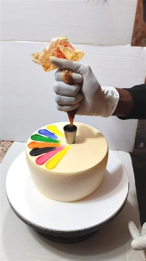 New_Cake_Wala_1 on Instagram: "Beautiful nozzle cake decoration 🥳🤤 #shortsfeed #trendingreels #instagramreels #fouyou #followforfollowback 😍😍"