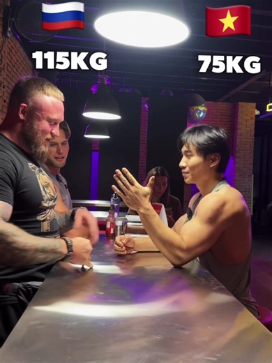 Sơn Hanma 🇻🇳 va 🇷🇺 Alexander #reaction #sonhanma #armwrestling #fyp