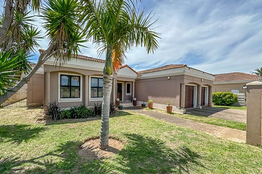 4 Bedroom House for sale in Summerstrand - Gqeberha - Property24
