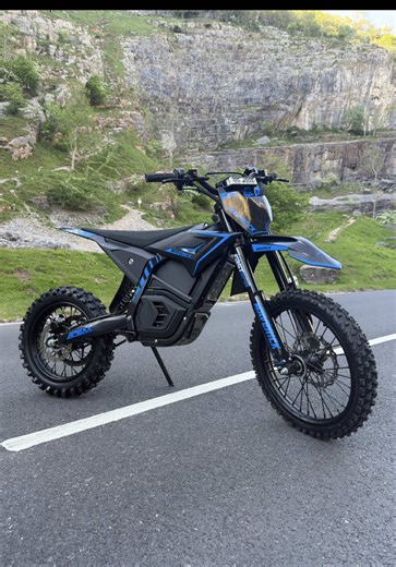 What do you think of our Electric Blue ⚡️ Apexx 72v 7.5kw ONLY £1999 with Fast ace suspension front and rear #motorcycle #emoto #bikelife #ebike #mx