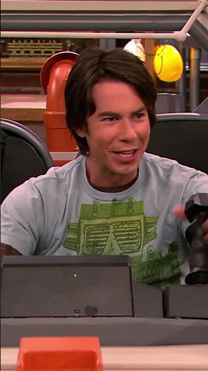 spencer's iCarly bloopers are everything 😭