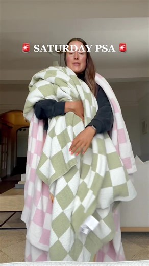 Best Amazon Blankets: Must-have Checkered Blanket Review