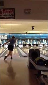 Brenda Sandoval 4 step bowling approach