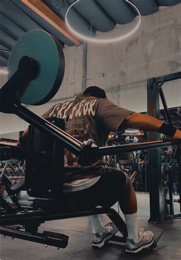 🦍 #bodybuilding #gym #GymTok #pushday #shoulders | Shoulder Workouts