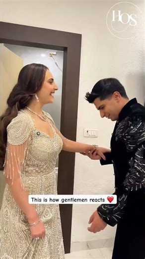 This is how men should react after looking at their choice❤️