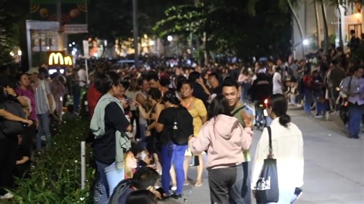 Situation in Cebu IT Park after magnitude 6.9 earthquake WATCH: Thousands of night shift workers were evacuated from their buildings in Cebu IT Park following a magnitude 6.9 earthquake on Tuesday, September 30. Emergency personnel and firefighters assisted a number of employees who were affected by the strong earthquake. | Video by Jacqueline Hernandez Full story: https://www.rappler.com/philippines/visayas/earthquake-cebu-september-30-2025/ | Rappler
