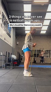 3 things I never see in netball warm-ups (but should be there every week) 👀 Let me guess... Your team does a few jogs and half-hearted run throughs, some leg swings, a few lunges, 3 minutes of partner throws and then you jump straight into drills? Yep. I’ve seen it at every level. But here’s the reality most coaches and players overlook… Warm-ups aren’t just about getting warm. 🤯 They’re about preparing the body to perform and protect itself—under pressure. And if you’re not including these 3 