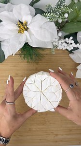 55K views · 137 reactions | 1.Use a soft cheese straight from fridge so it is cold and can cut easier. 2. Slice it into 8 pieces 3. Cut a diamond at the end of the slices Let me know what you think! #cheeseboardtutorial #charcuterieboard #christmascheeseboard #honehack #tipsandtricks | Food Platter Mum | Facebook