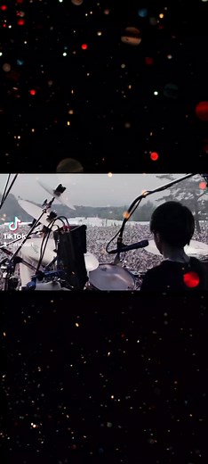 RADWIMPSのライブパフォーマンスを観よう