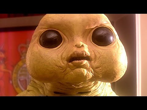 The Slitheen Revealed | Aliens of London (HD) | Doctor Who