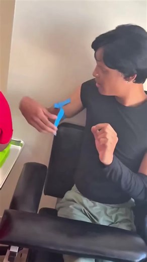 Today I had to get blood drawn from EZE Mobile phlebotomy services LLC! YIKES!!