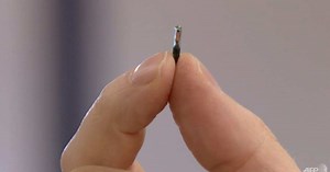 Mikrocip sebesar beras simpan rekod vaksinasi COVID-19 | Berita Harian