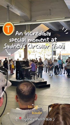 🎹 Surprise Piano Performance at Circular Quay ft. Amanda Keller!