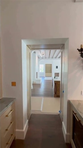 We’re back with more Harmon Hinges – and this time you get to see them in action! We used Harmon